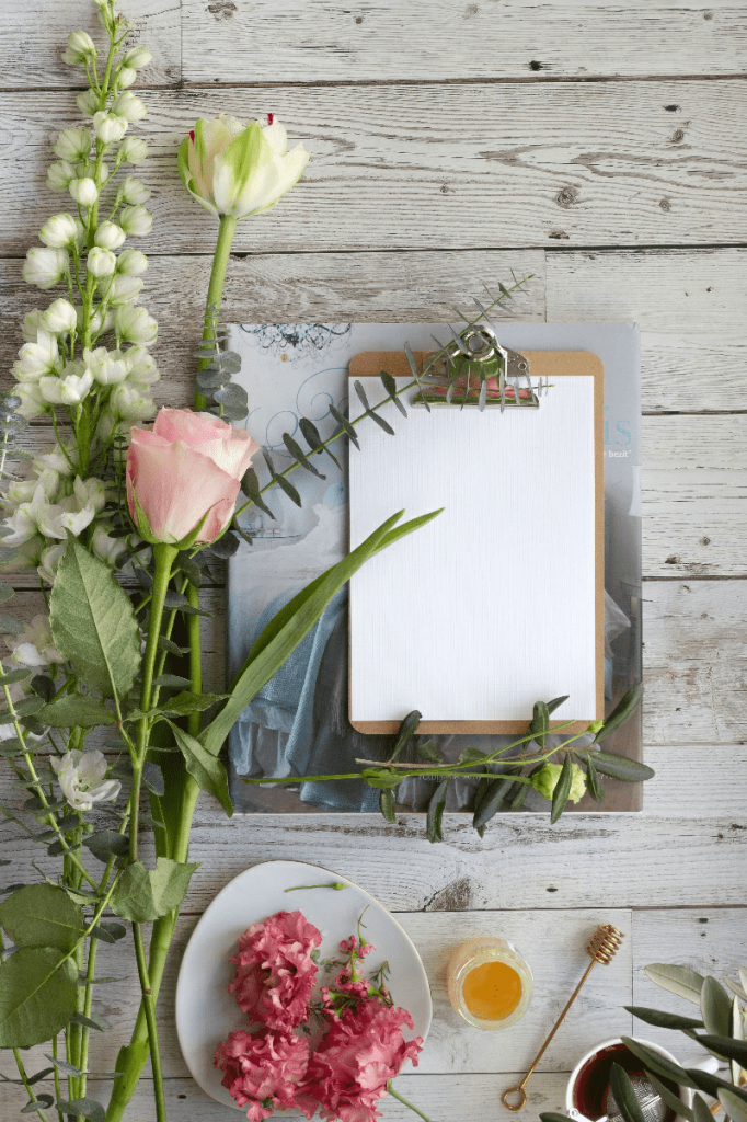 flowers Image of a decorated clipboard