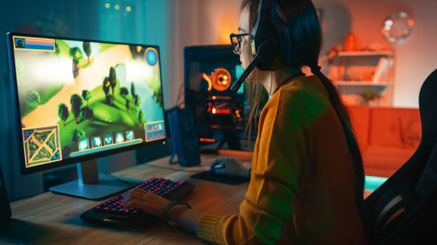 Girplayingonlinevirtualgames Girl playing online virtual games