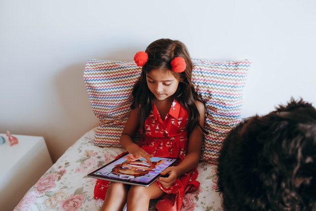 Child using tablet at home free games for kids