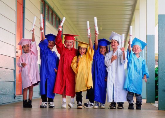 Image of kindergarten kids getting graduated 