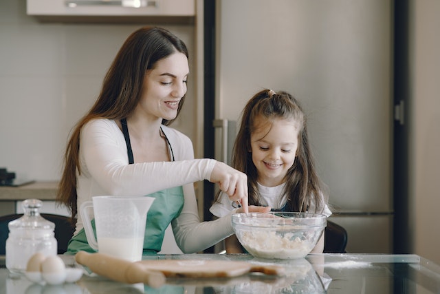 monanddaughteratkitchen Mather and daughter baking together