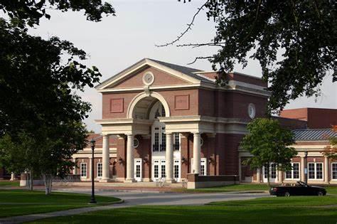 Entrance of the hotchkiss school