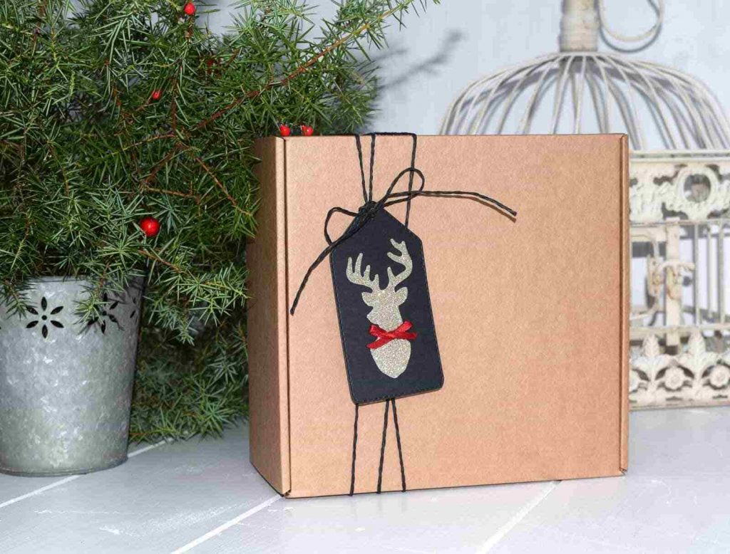 hand made tags to dress up gifts