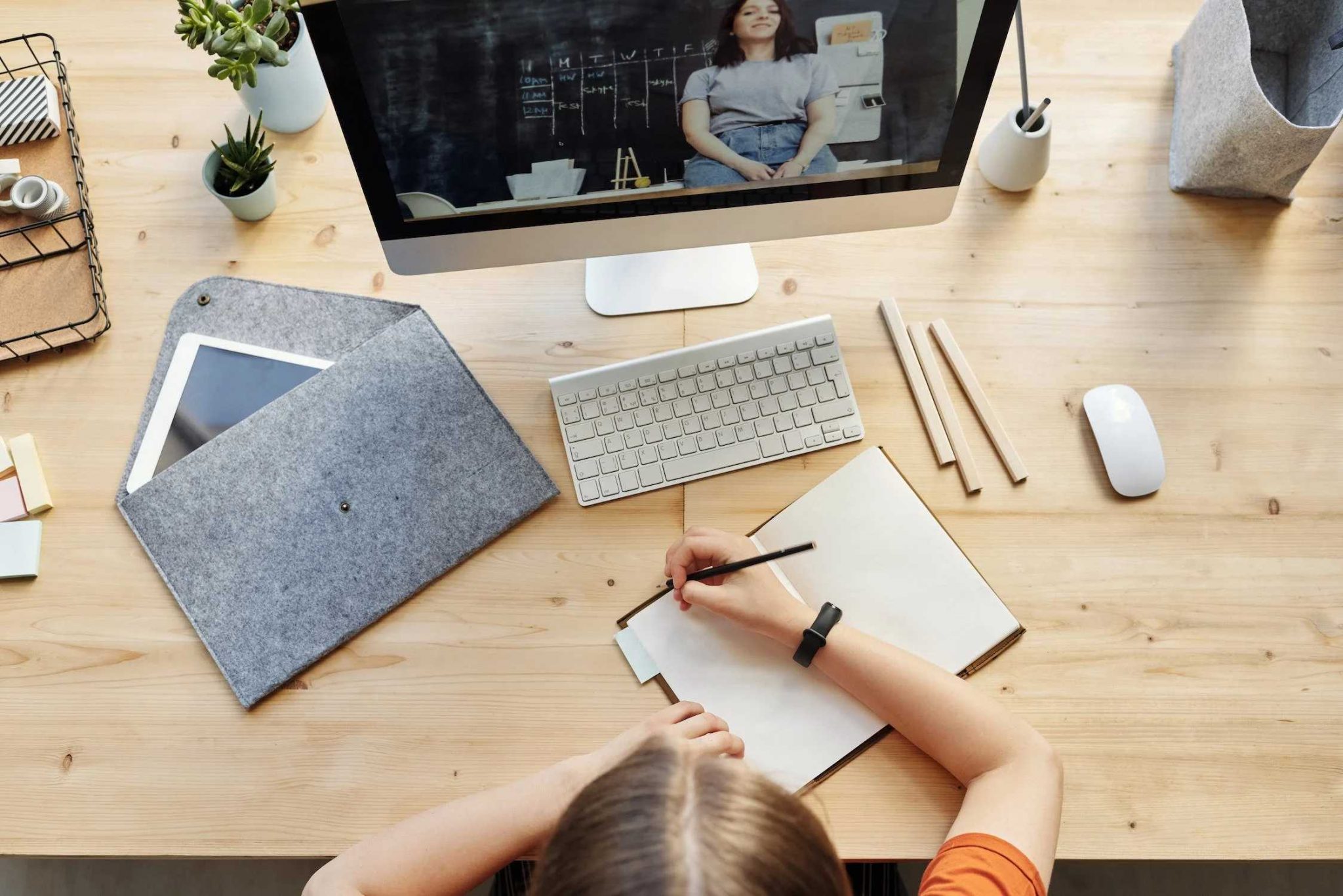 Why is Technological Advancemement The Fututre of Education?