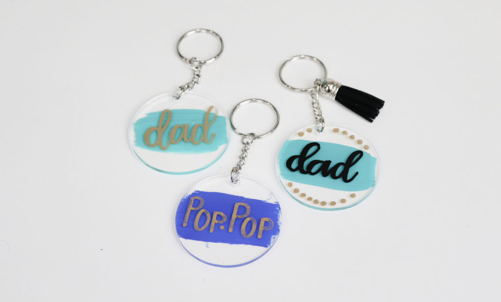 Keychain that has dad written on it