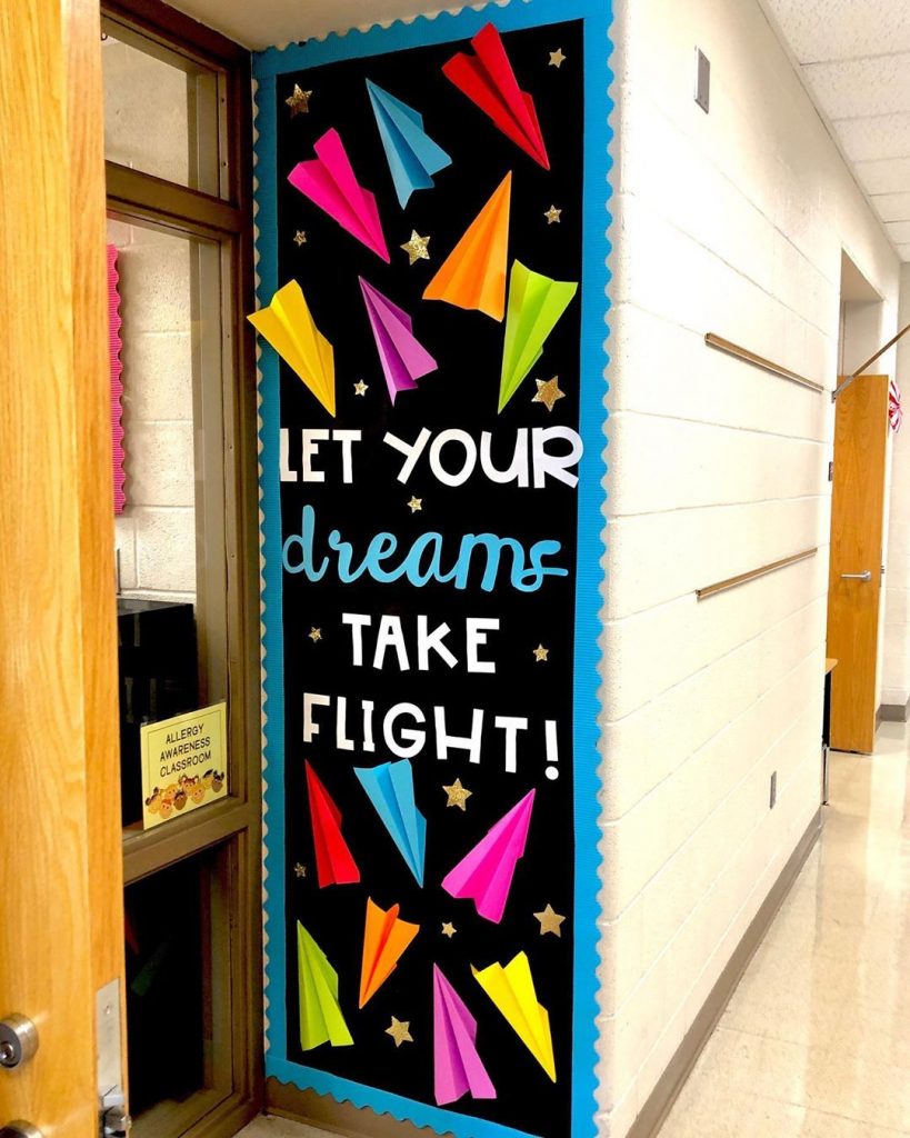 Dream Big Work Hard Welcome Door Idea