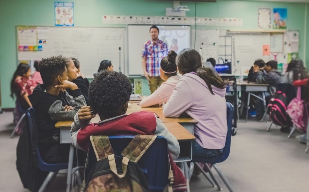 Kids studying in a classroom