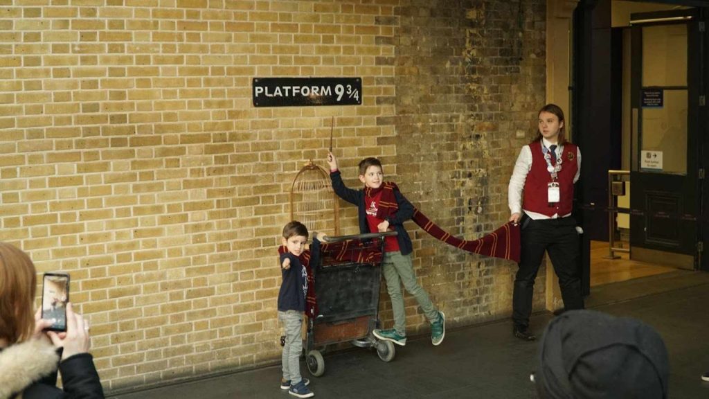 Kids dressed as harry potter characters