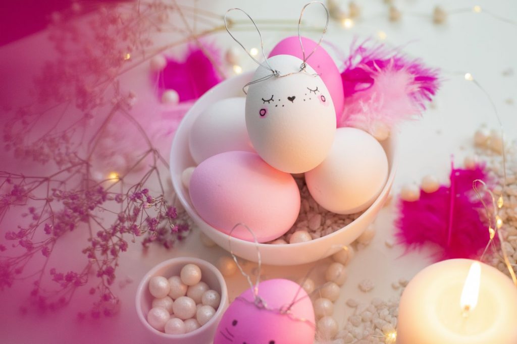 Easter bunny egg decoration
