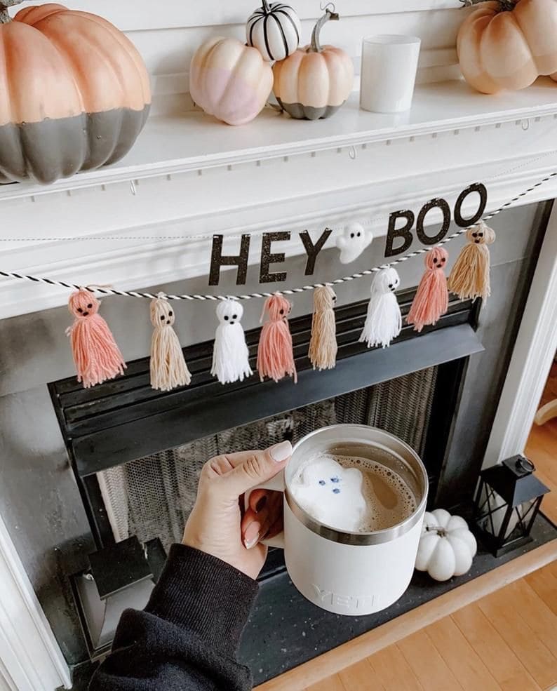 A room decorated on the theme of halloween