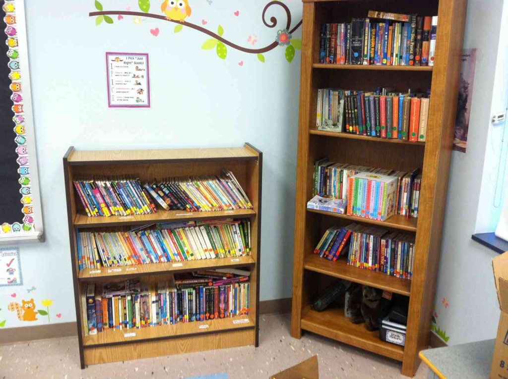 Two bookshelves in a classroom