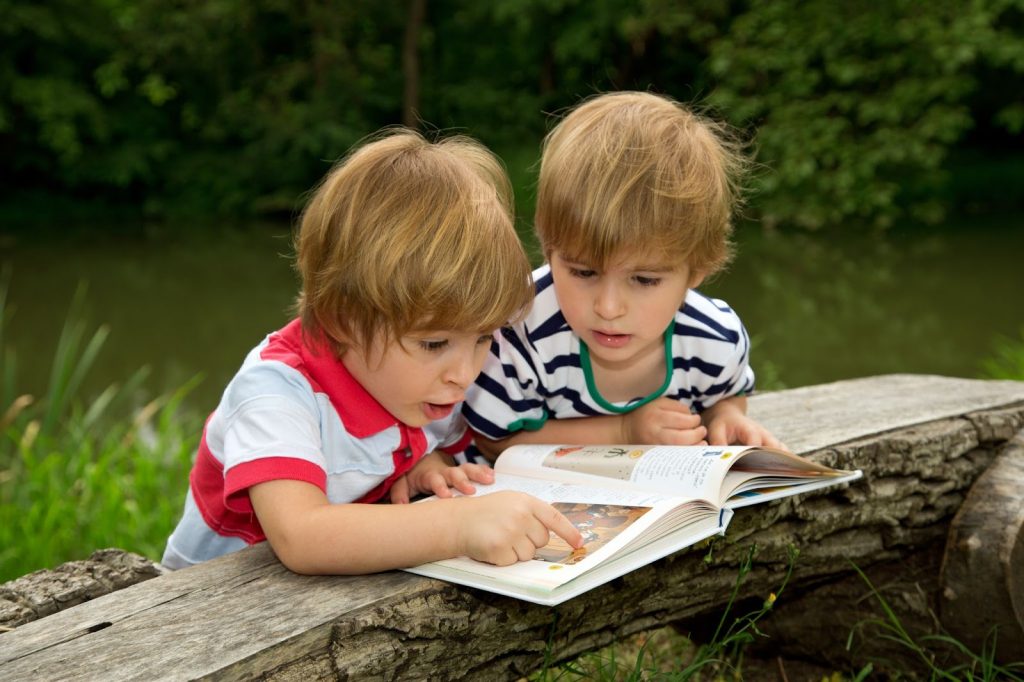 Two kids reading