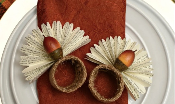 Turkey shaped napkin ring