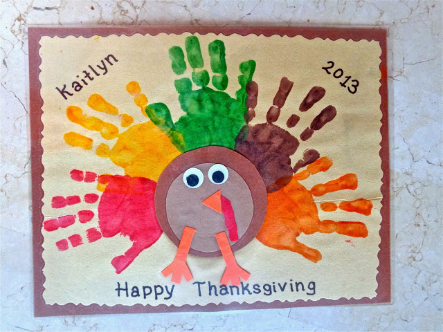 A DIY placemat with thanksgiving theme