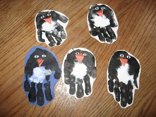 Handprint penguins