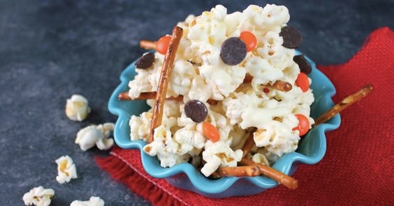 Popcorn with a melted snowman