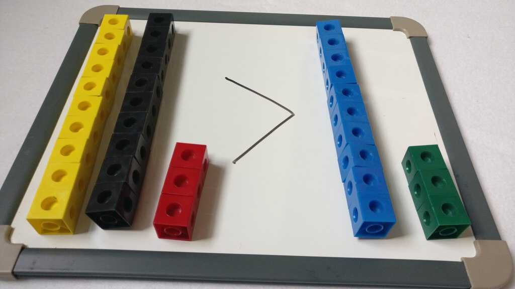 Comparing lego bricks