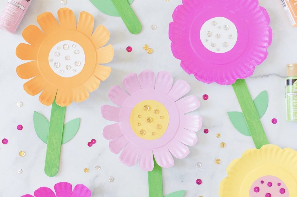 Flowers made with paper plates