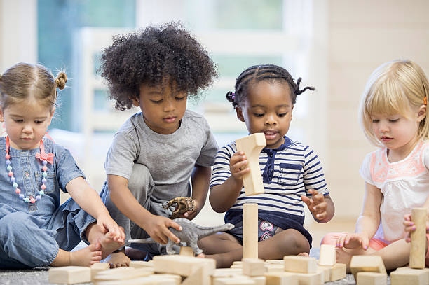 Kids playing with legos