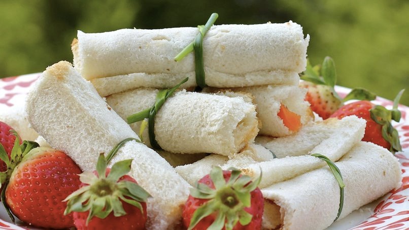 Graduation themed sandwhich rolls