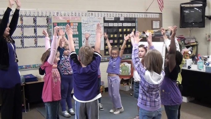 Kids dancing the class